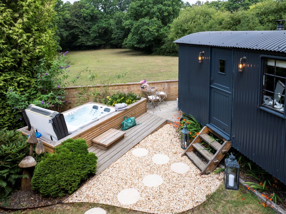 nf-escapes-easter-1000