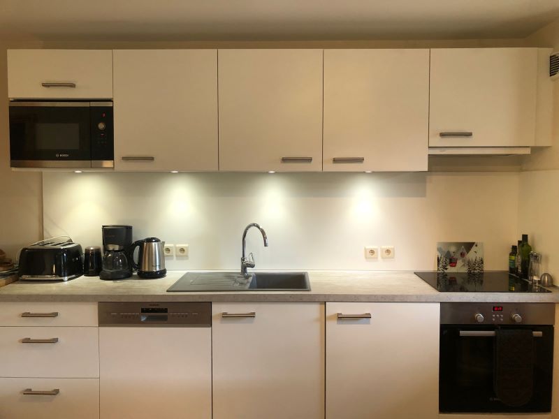 AptA5 Pas au Loup Samoens ski summer holiday apartment kitchen 800