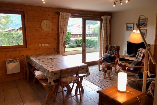 AptA5 Pas au Loup Samoens living room