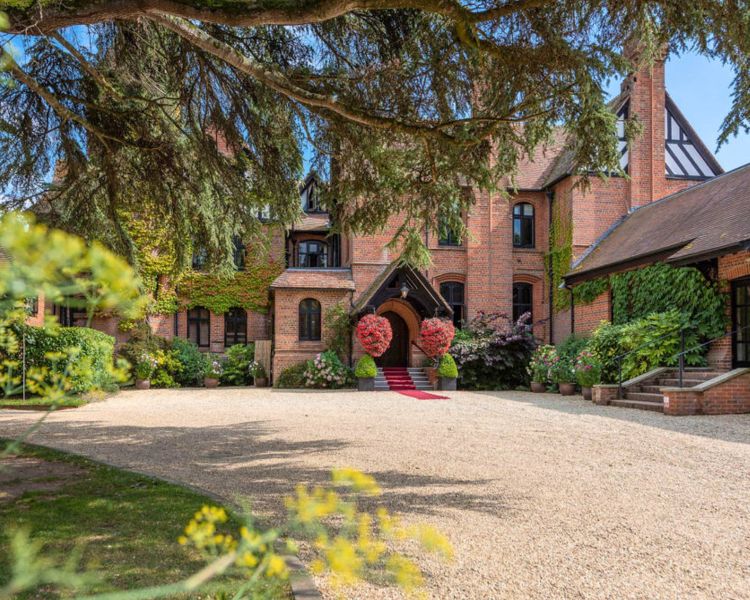 Careys Manor entrance