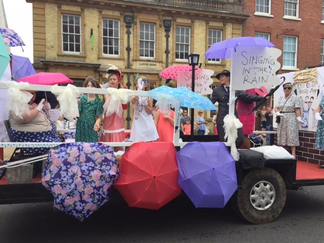 Singin' in the Rain at Lymington Carnival 2017