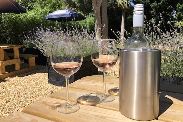 The Bosun's Chair: a relaxing lunch in the wonderful garden