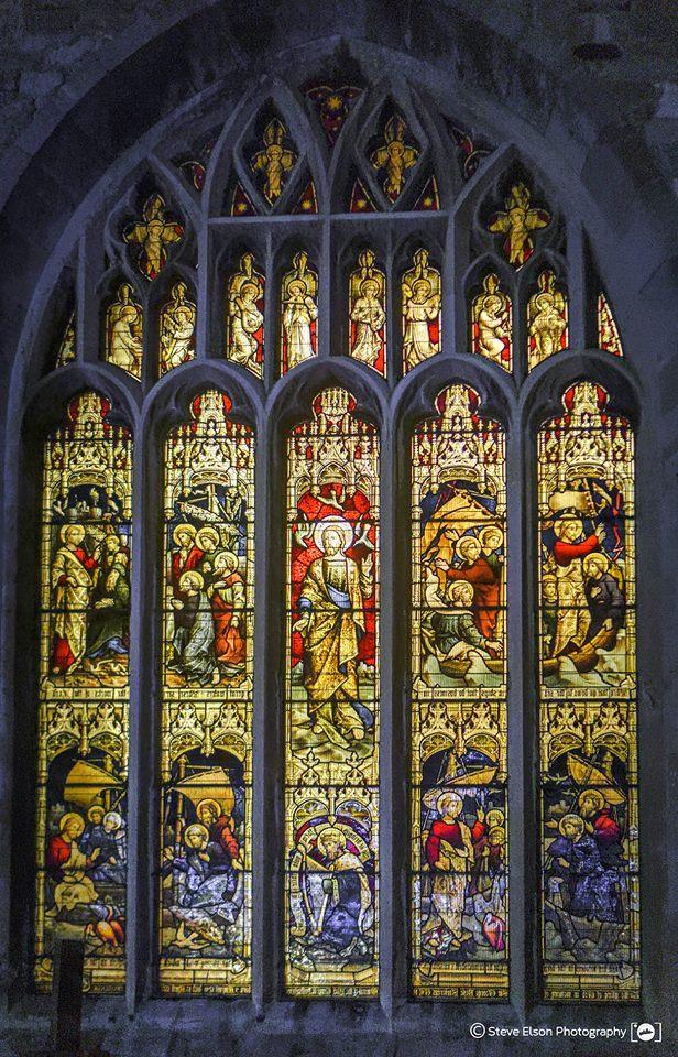 stained glass window at St Thomas Church Lymington