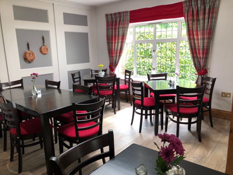 silver hind dining area 