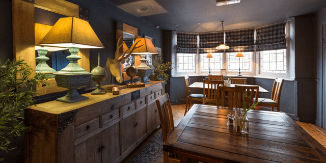 The cosy classy atmosphere of the Waggon & Horses Pub Lymington - and the food is freshly cooked and delicious!