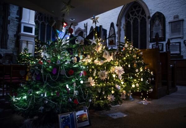 Christmas Tree Festival At St Thomas Church Lymington Lymington Christmas Tree Festival At St Thomas Church Lymington Lymington