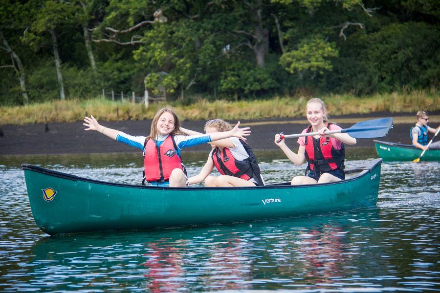 Canoe tours of the Beaulieu River with New Forest Activities