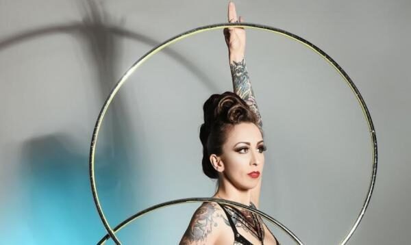 HULA HOOPING WORKSHOP WITH CHI CHI REVOLVER